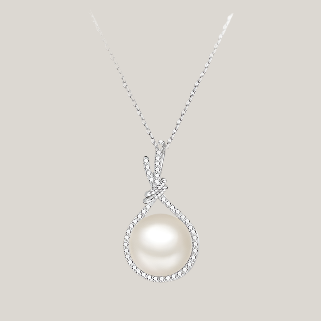 Natural Shell Pearls Pendant Necklace