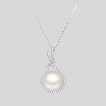 Natural Shell Pearls Pendant Necklace